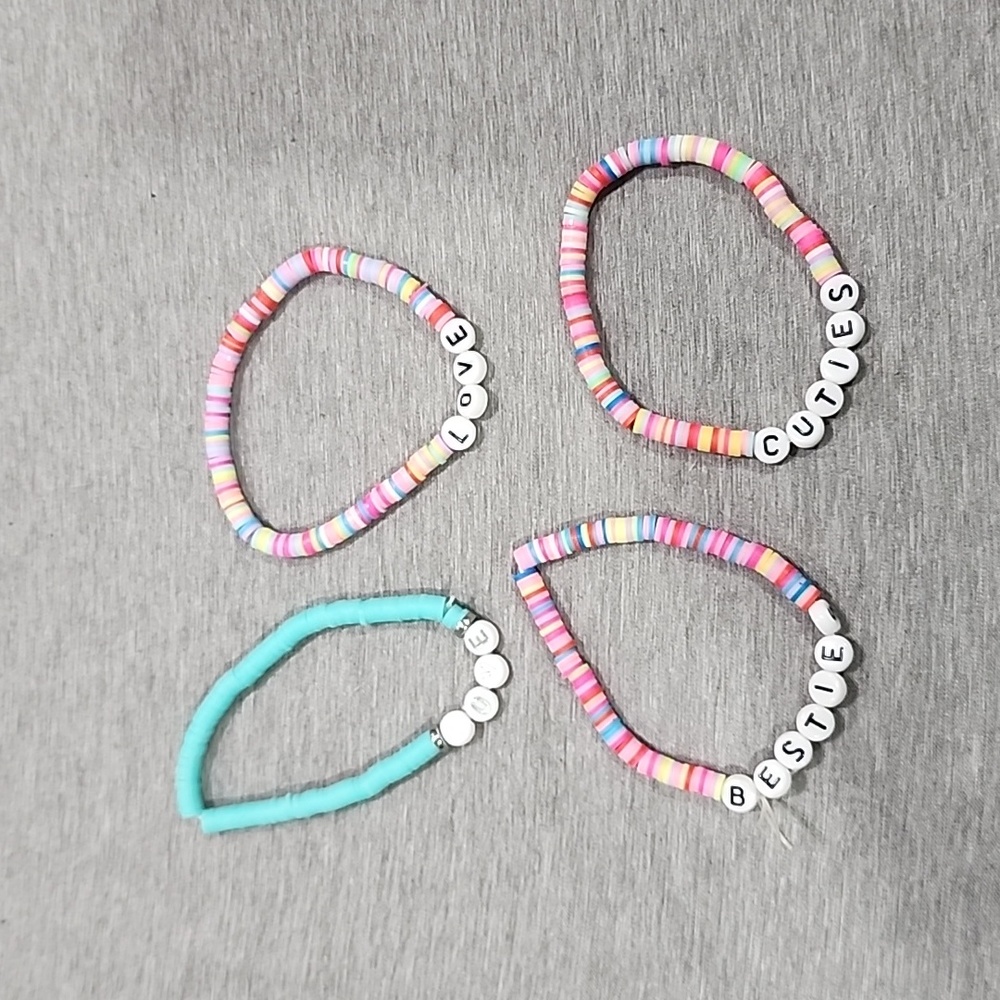 4 girls bracelets